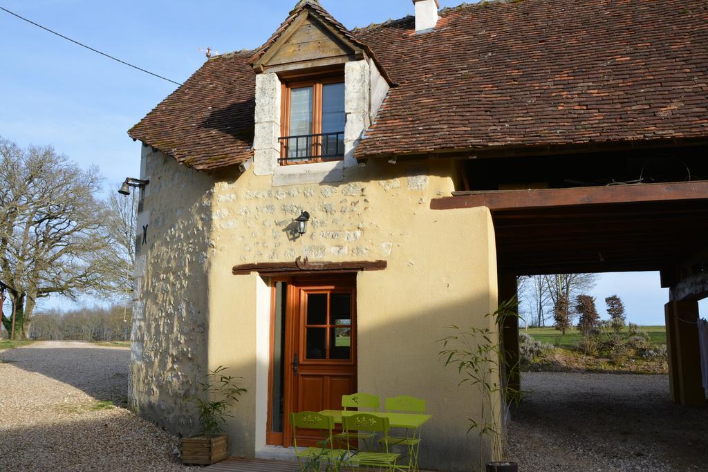 Gites A L'Ombre Des Chenes Châteauvieux Exteriör bild