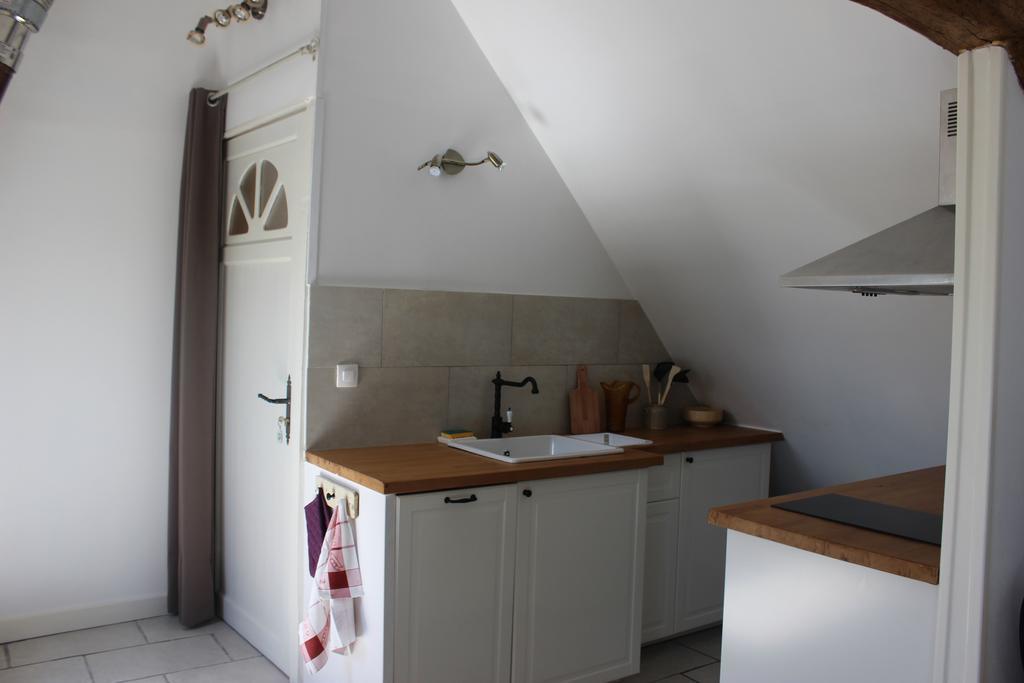 Gites A L'Ombre Des Chenes Châteauvieux Exteriör bild